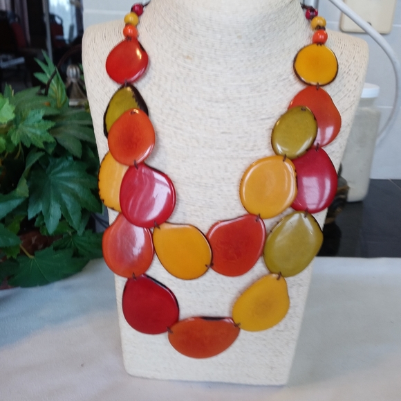 2 Strands Tagua nut necklace, BOUTIQUE - Picture 4 of 4